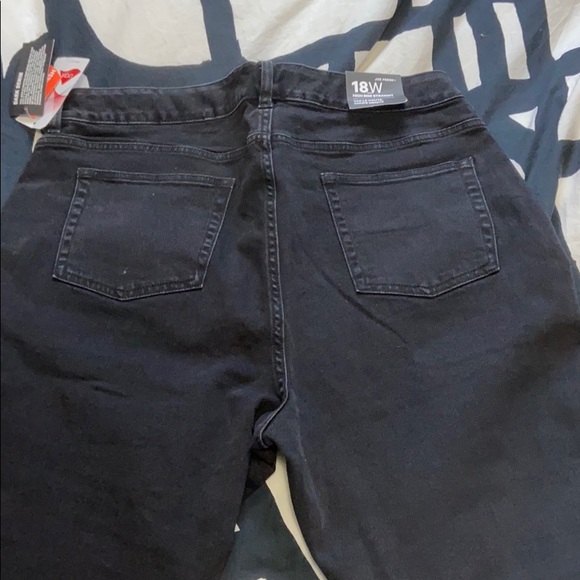 HIGH RISE JEANS (stretch) - Picture 3 of 3